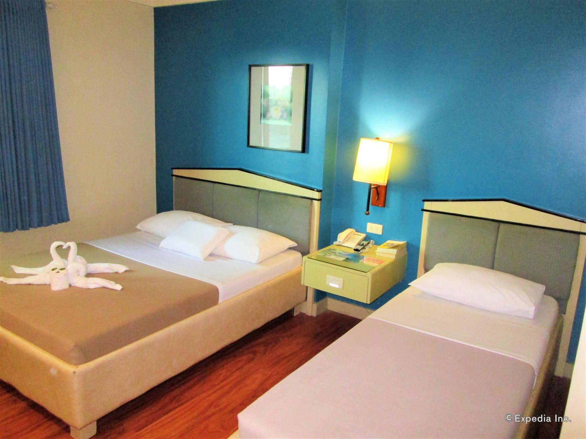 นิว ดอว์น เพนชั่นเน เฮ้าส์ Hotel คากายันเดโอโร ภายนอก รูปภาพ