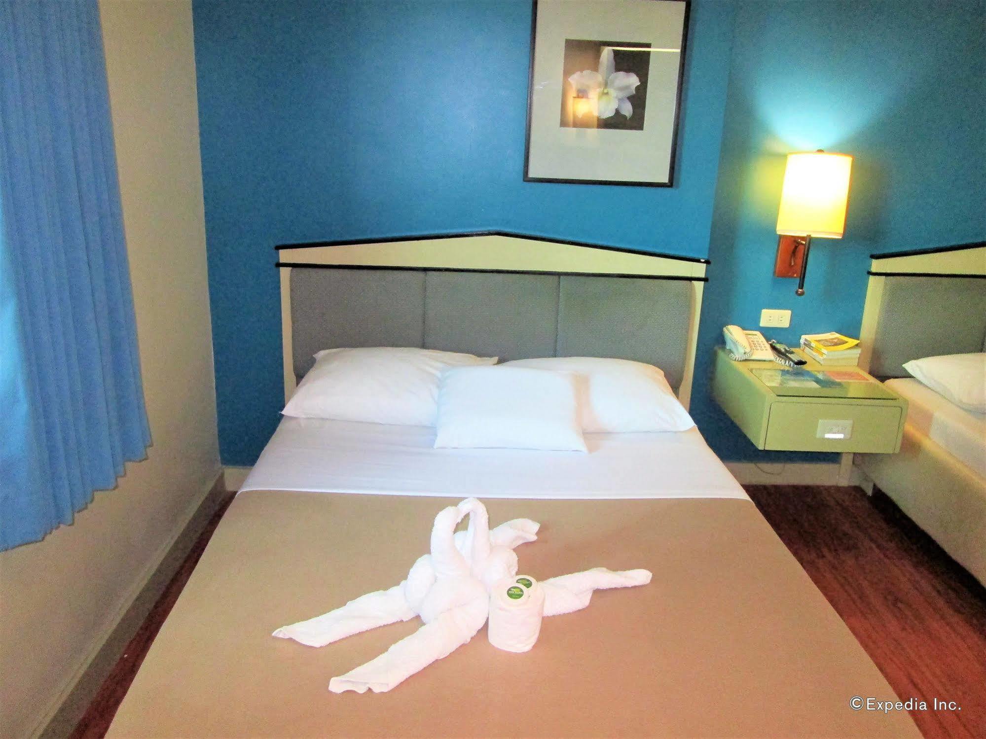 นิว ดอว์น เพนชั่นเน เฮ้าส์ Hotel คากายันเดโอโร ภายนอก รูปภาพ