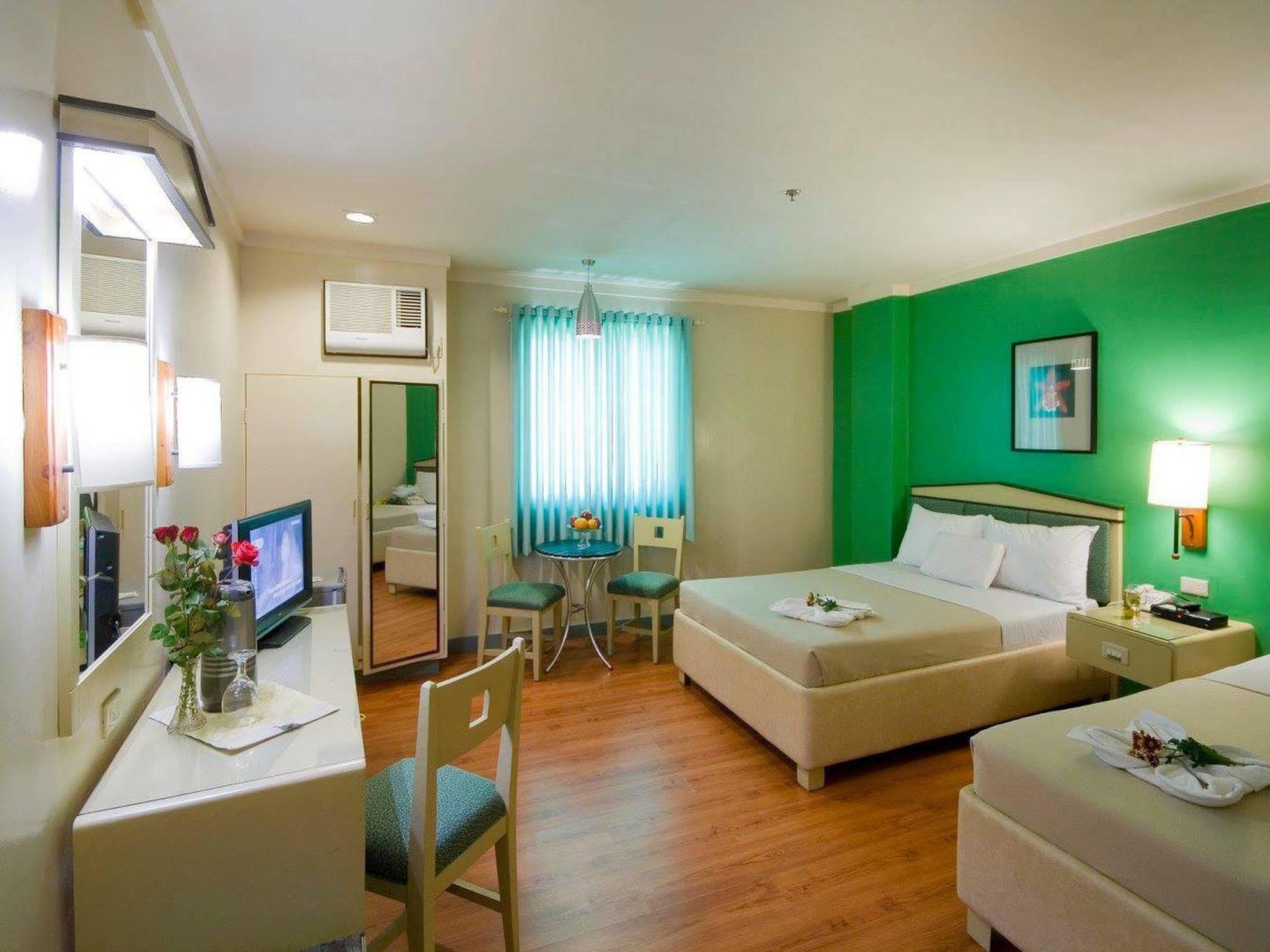 นิว ดอว์น เพนชั่นเน เฮ้าส์ Hotel คากายันเดโอโร ภายนอก รูปภาพ